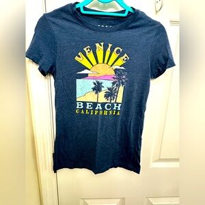 Venice Beach California t-shirt size medium